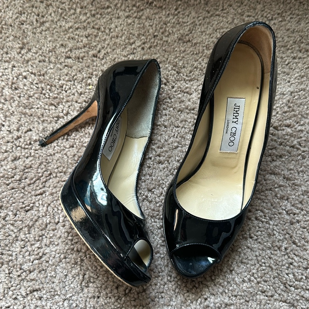 JIMMY CHOO Comet Black Patent Leather Peep Toe Slip On Pumps Heels Sz 37 1/2